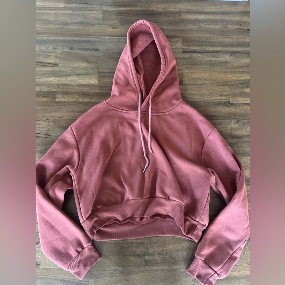 brick red cropped hoodie